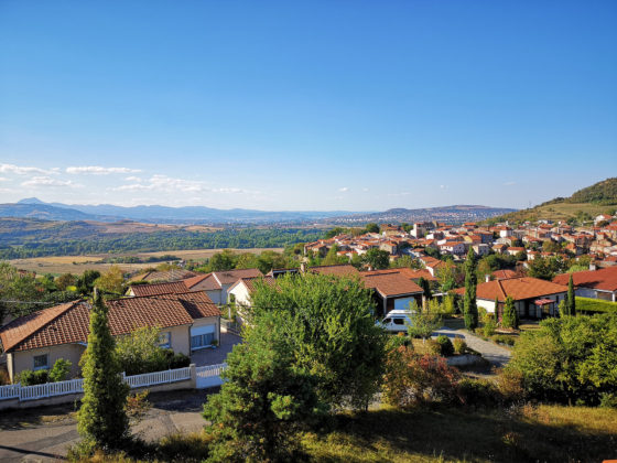 vue-toit-les-ramonages-du-puy